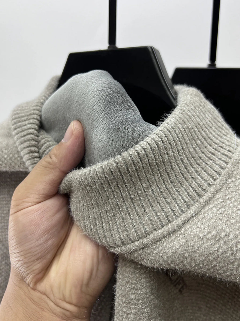 22083e75e262486f9ba2548150209bb2-Max-Origin